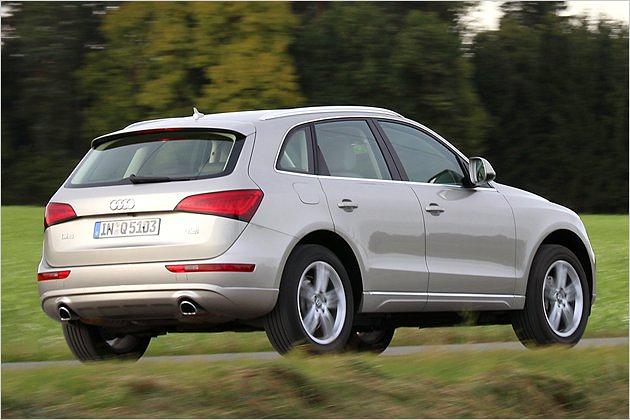 Neu im Q5-Programm ist der Zweiliter-Turbobenziner mit 225 PS