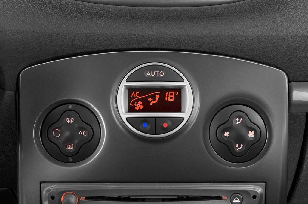 Renault Clio (Baujahr 2010) - 5 Türen Temperatur und Klimaanlage