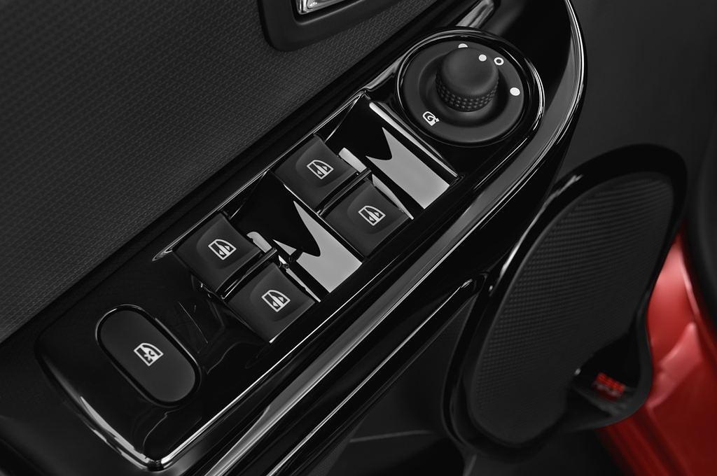 Renault Clio Grandtour (Baujahr 2013) Energy 5 Türen Bedienungselemente Tür