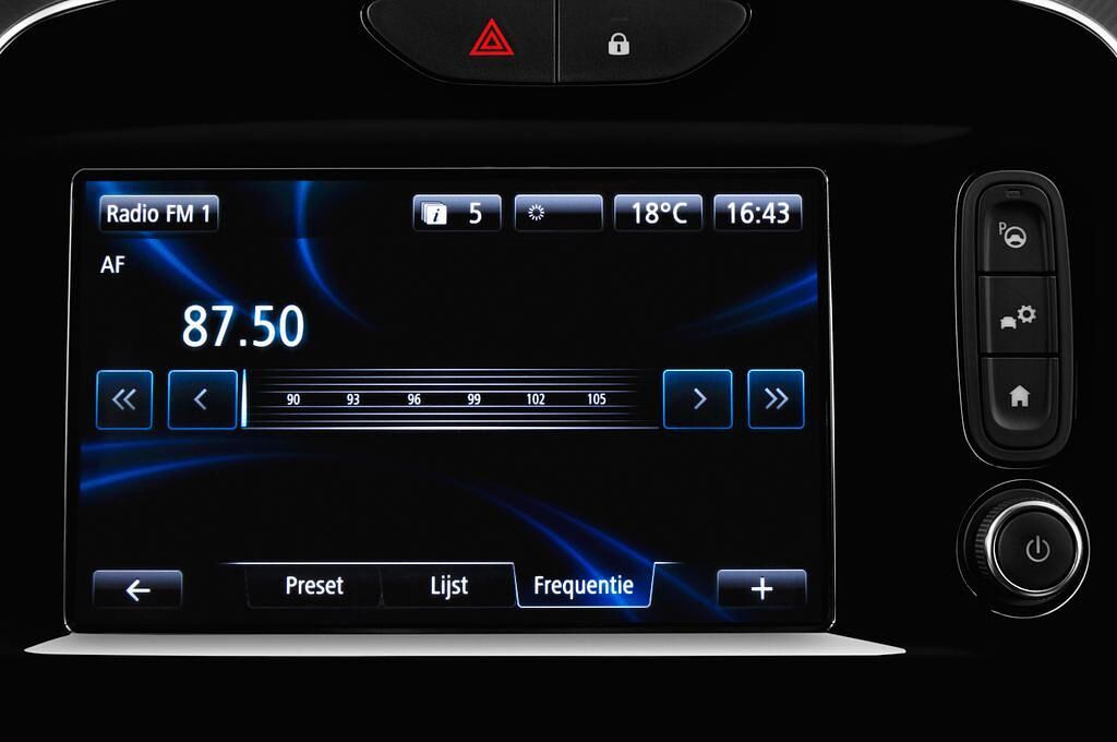 Renault Clio Grandtour (Baujahr 2017) Intnse 5 Türen Radio und Infotainmentsystem