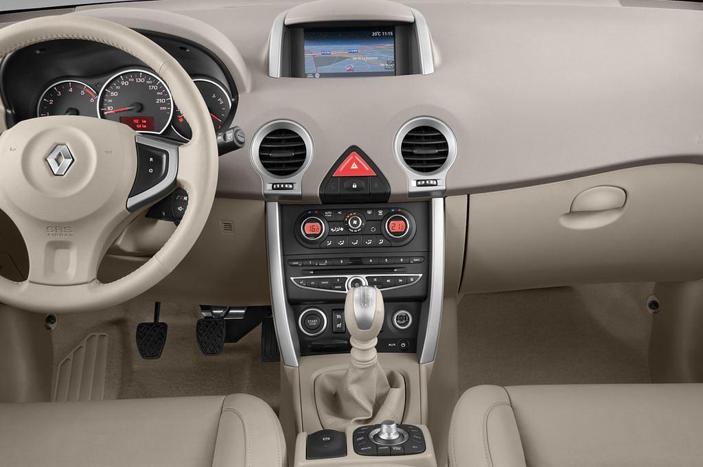 Renault Koleos (Baujahr 2010) Privilï¿½ge 5 Türen Mittelkonsole