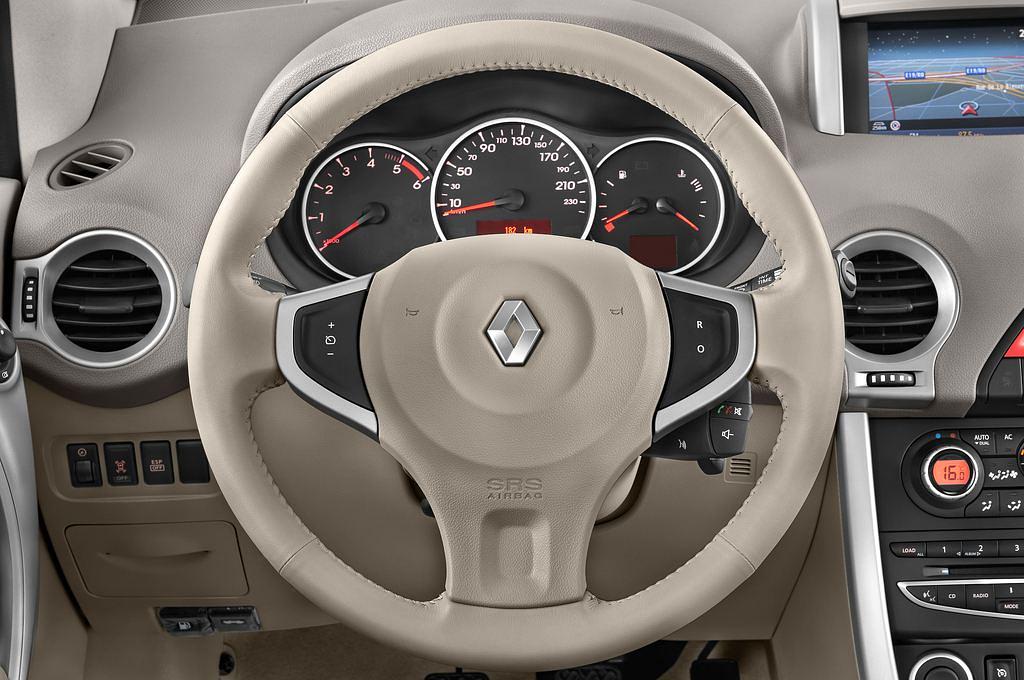 Renault Koleos (Baujahr 2010) Privilï¿½ge 5 Türen Lenkrad