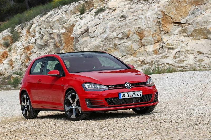 Bei umgeklappter Rückbank passen 1.270 Liter in den GTI.