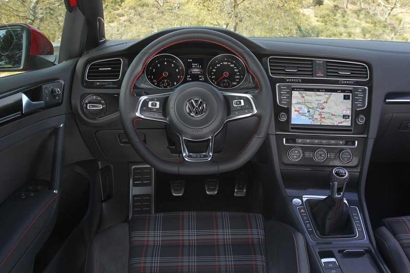 Das Cockpit des GTI.