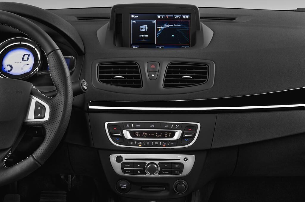 Renault Fluence (Baujahr 2013) Dynamique 4 Türen Mittelkonsole