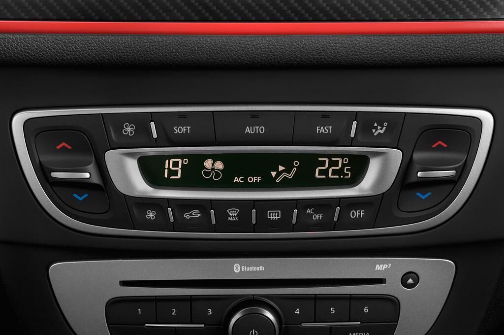 Renault Megane (Baujahr 2014) RS 265 3 Türen Temperatur und Klimaanlage