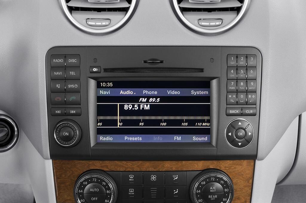 Mercedes M-Class (Baujahr 2011) 350 5 Türen Radio und Infotainmentsystem