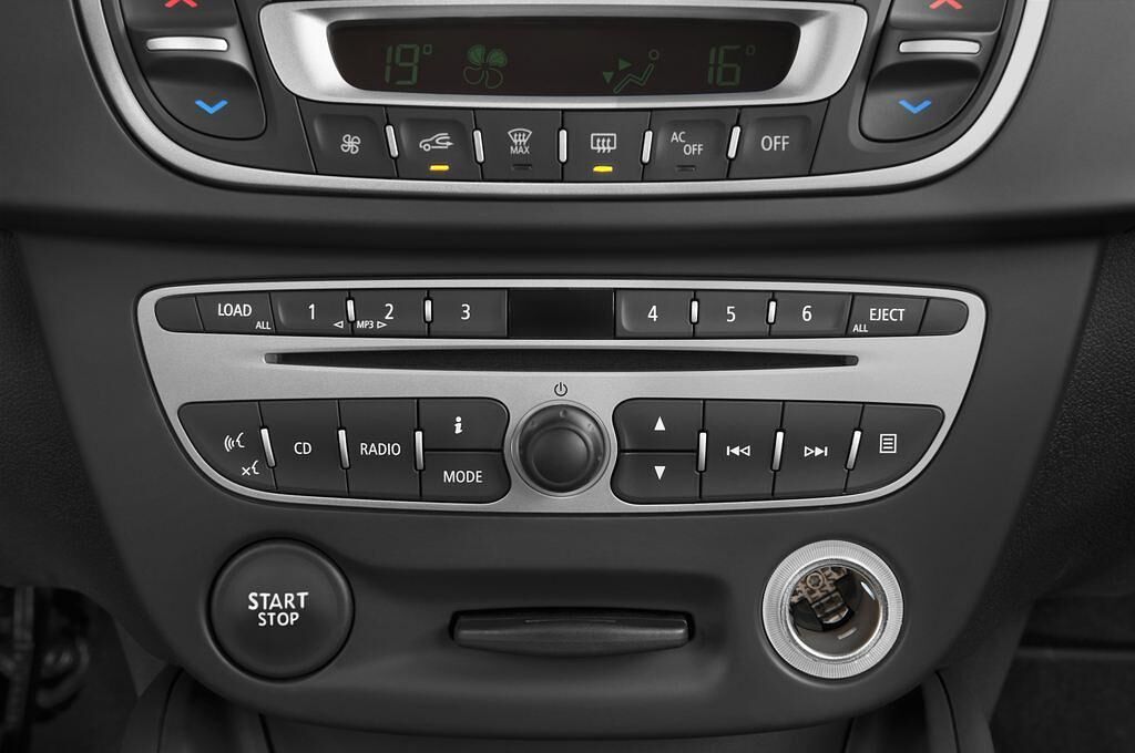 Renault Megane (Baujahr 2010) Dynamique 5 Türen Radio und Infotainmentsystem