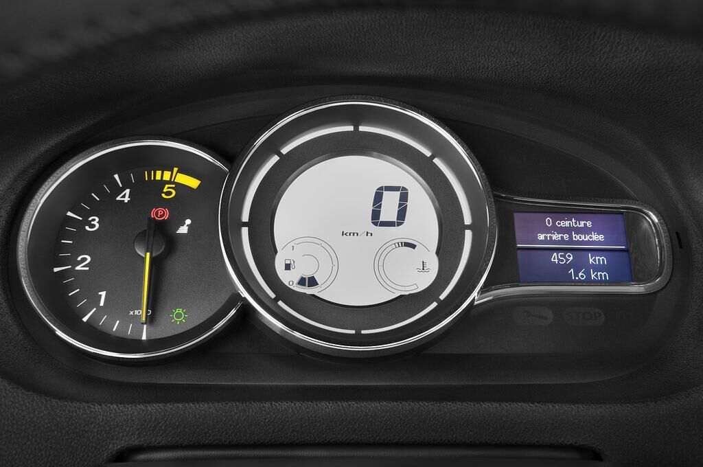 Renault Megane (Baujahr 2010) Dynamique 5 Türen Tacho und Fahrerinstrumente