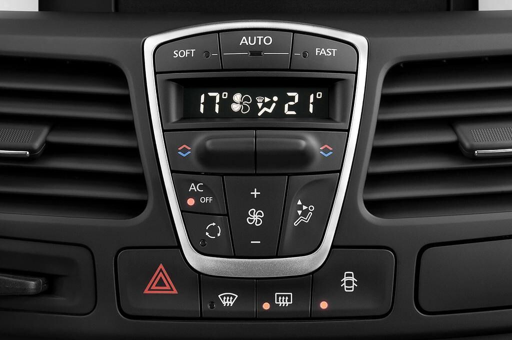 Renault Laguna (Baujahr 2011) Monaco GP 2 Türen Temperatur und Klimaanlage
