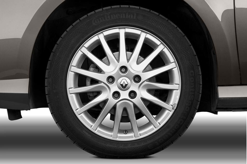 Renault Laguna (Baujahr 2010) Privilï¿½ge 5 Türen Reifen und Felge