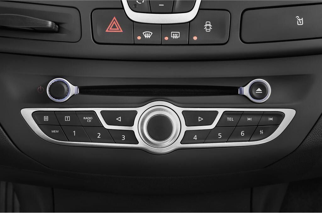 Renault Laguna (Baujahr 2012) Expression 5 Türen Radio und Infotainmentsystem