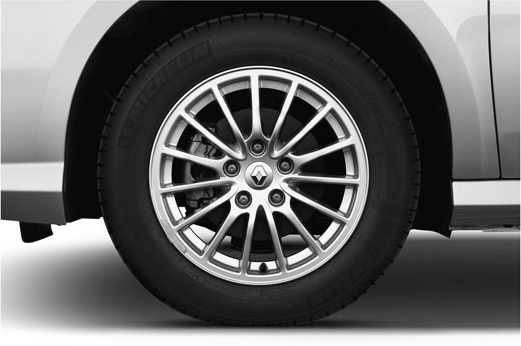 Renault Laguna (Baujahr 2012) Expression 5 Türen Reifen und Felge