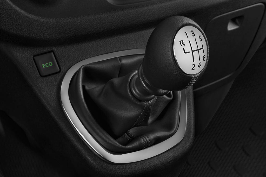 Renault Trafic (Baujahr 2014) Expression 5 Türen Schalthebel