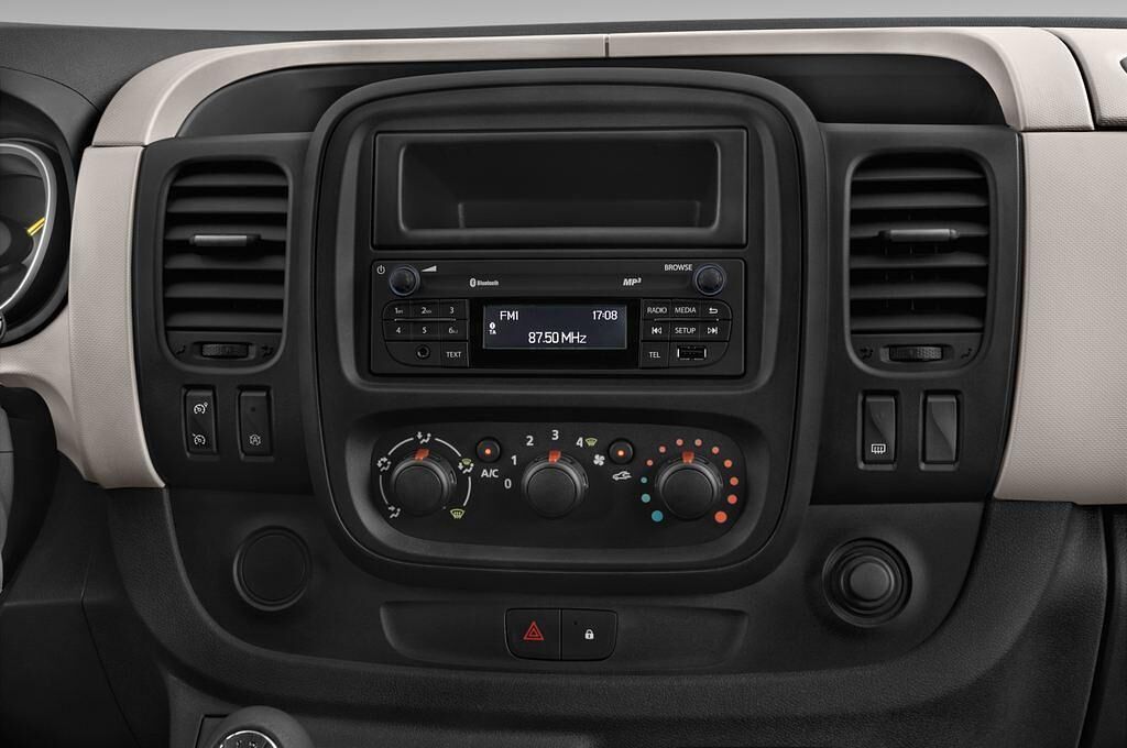 Renault Trafic (Baujahr 2014) Expression 5 Türen Mittelkonsole