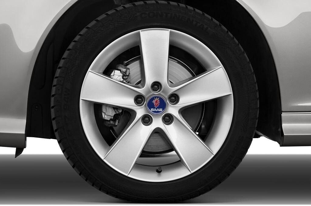 Saab 93 (Baujahr 2010) Vector 2 Türen Reifen und Felge
