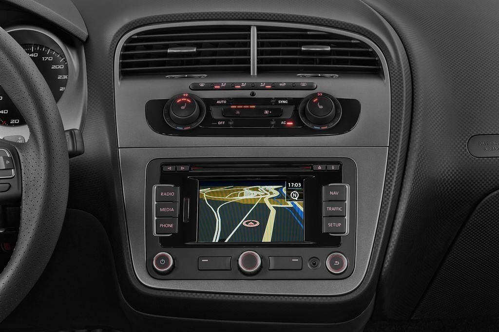 SEAT Altea XL (Baujahr 2014) 4You 5 Türen Mittelkonsole