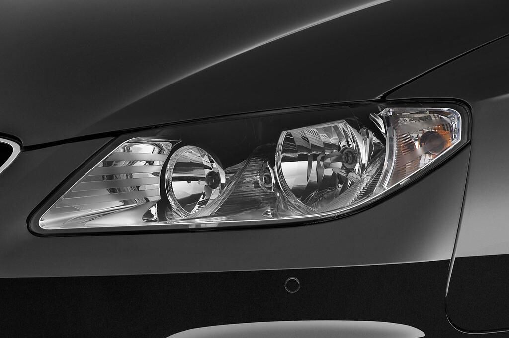 SEAT Exeo (Baujahr 2011) Reference 4 Türen Scheinwerfer