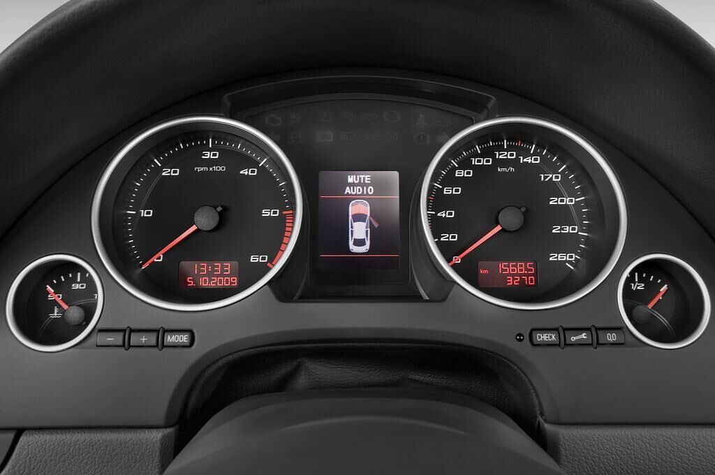 SEAT Exeo (Baujahr 2011) Reference 4 Türen Tacho und Fahrerinstrumente