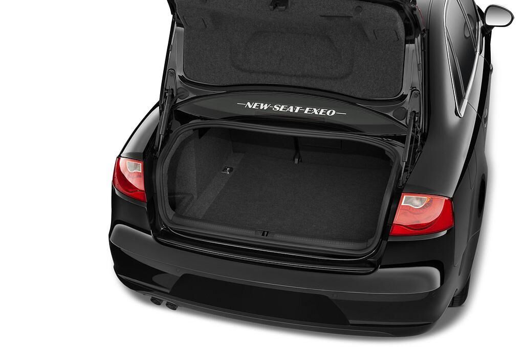 SEAT Exeo (Baujahr 2011) Reference 4 Türen Kofferraum