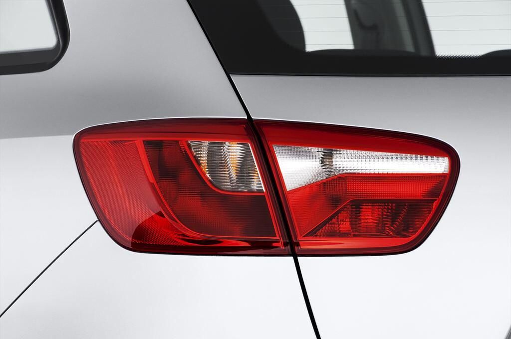 SEAT Ibiza ST (Baujahr 2011) Reference 5 Türen Rücklicht