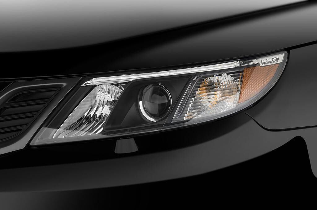 Saab 9-3 Sport Sedan (Baujahr 2010) Aero XWD 4 Türen Scheinwerfer