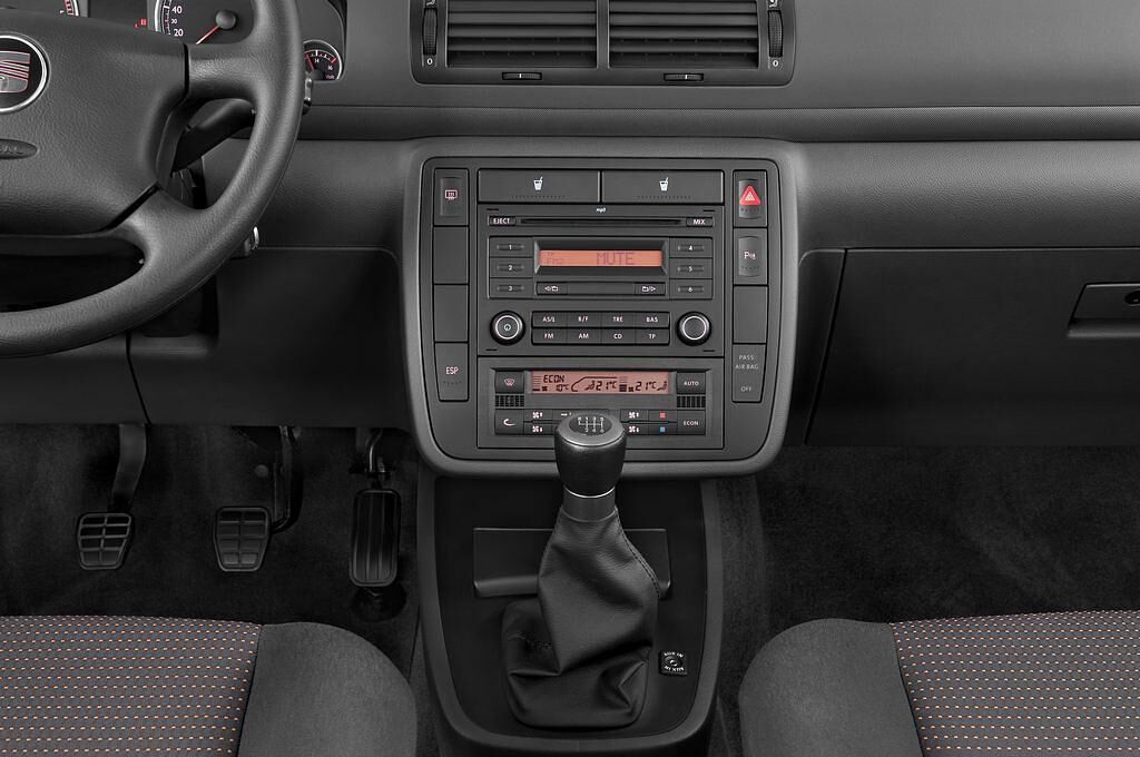 SEAT Alhambra (Baujahr 2010) Style 5 Türen Mittelkonsole
