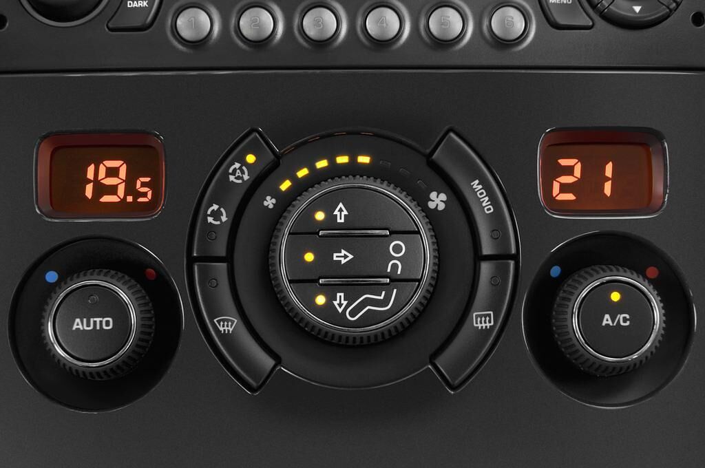 Peugeot 3008 (Baujahr 2010) Platinum 5 Türen Temperatur und Klimaanlage