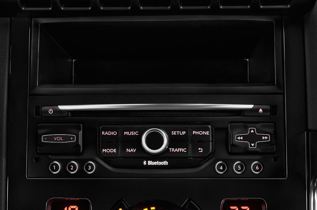 Peugeot 3008 (Baujahr 2014) Allure 5 Türen Radio und Infotainmentsystem