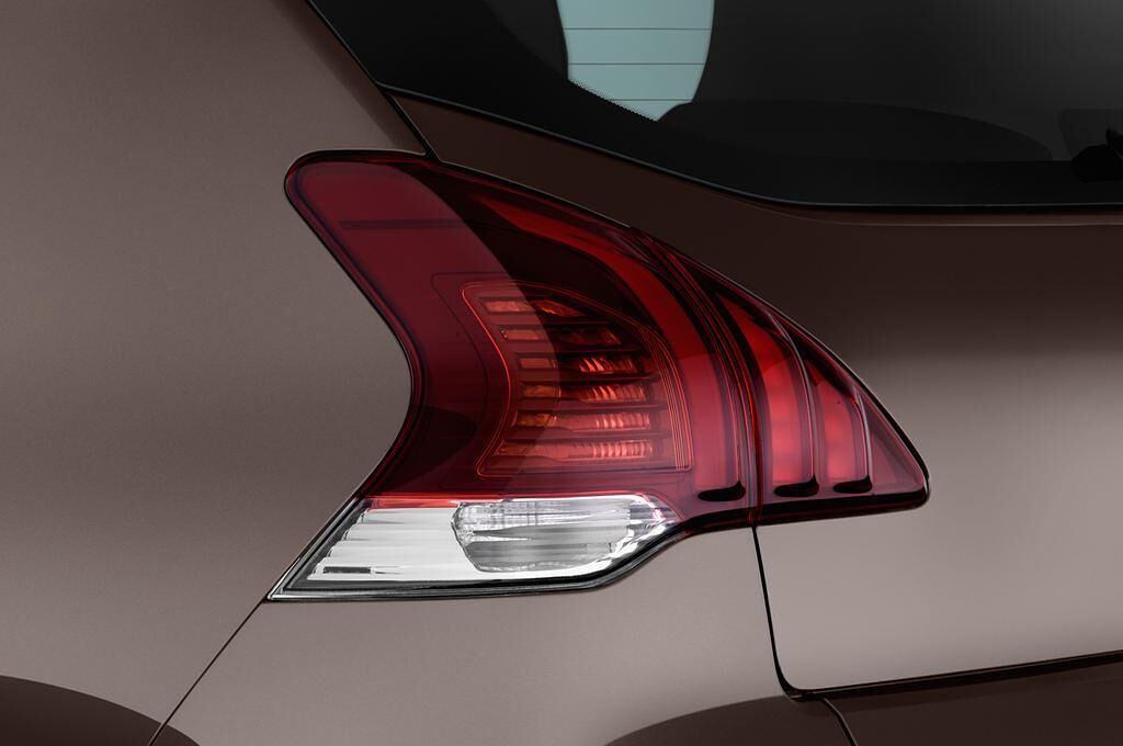 Peugeot 3008 (Baujahr 2014) Allure 5 Türen Rücklicht