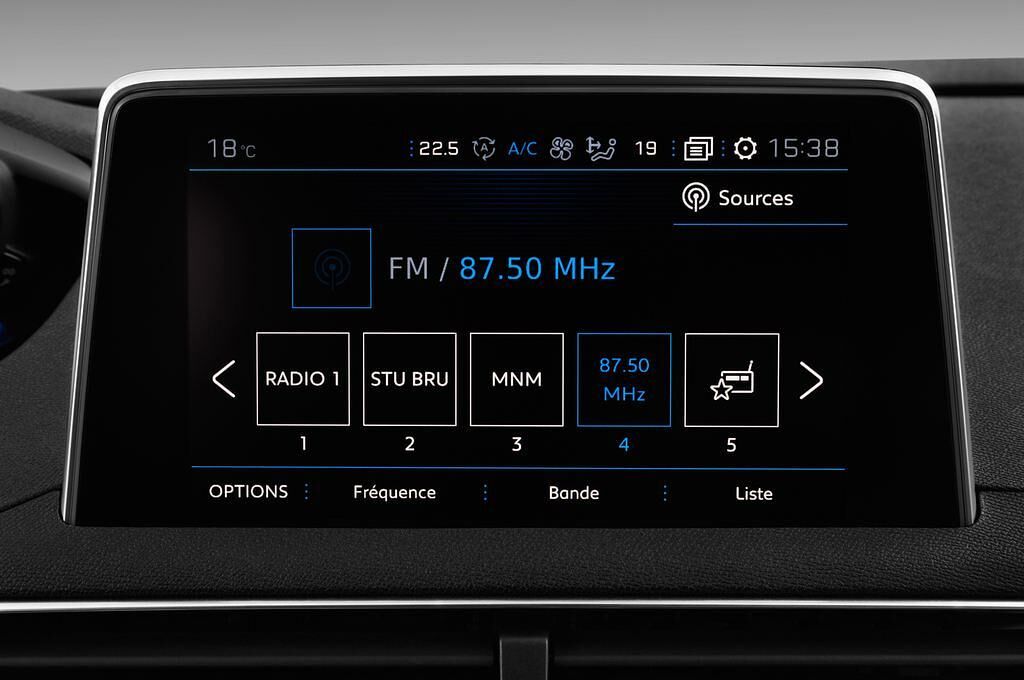 Peugeot 3008 (Baujahr 2017) GT Line 5 Türen Radio und Infotainmentsystem
