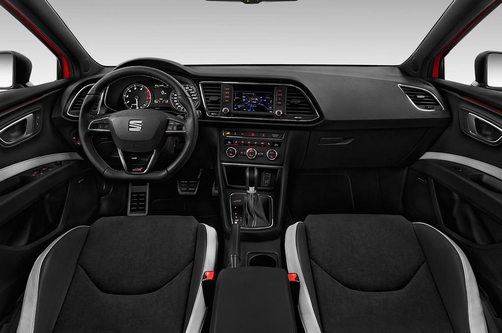 SEAT Leon (Baujahr 2016) CUPRA 290 5 Türen Cockpit und Innenraum