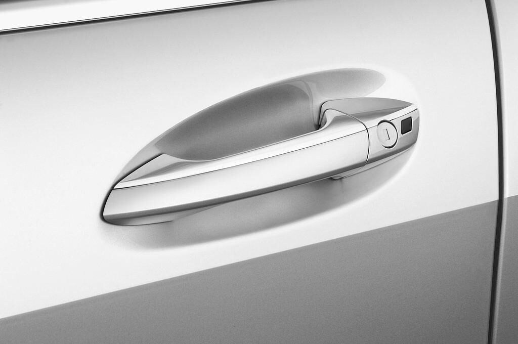 Mercedes S-Class (Baujahr 2010) - 4 Türen Türgriff