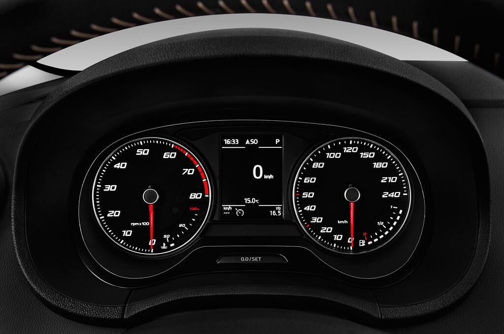 SEAT Ibiza ST (Baujahr 2016) Style 5 Türen Tacho und Fahrerinstrumente