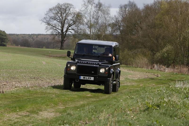 Land Rover Defender LXV 3