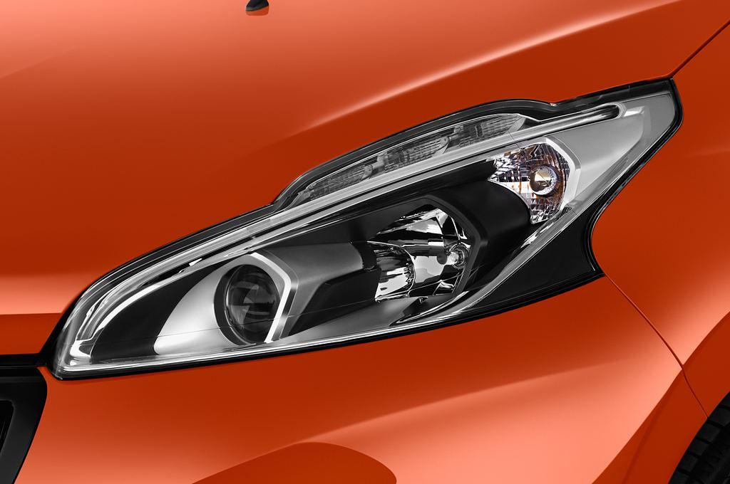 Peugeot 208 (Baujahr 2015) Allure 5 Türen Scheinwerfer