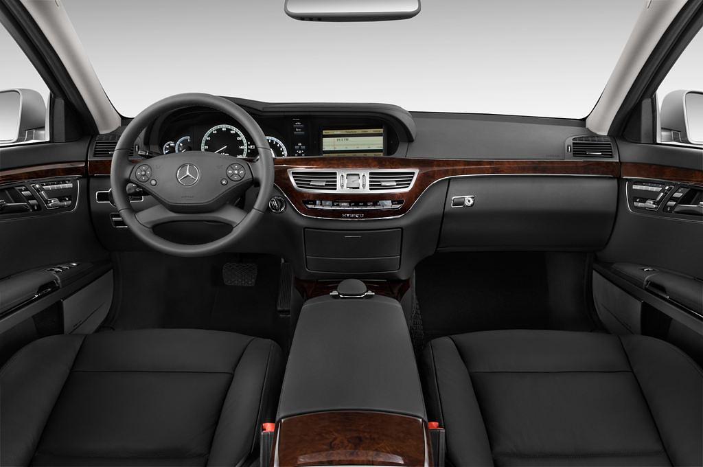 Mercedes S-Class (Baujahr 2011) Hybrid 4 Türen Cockpit und Innenraum
