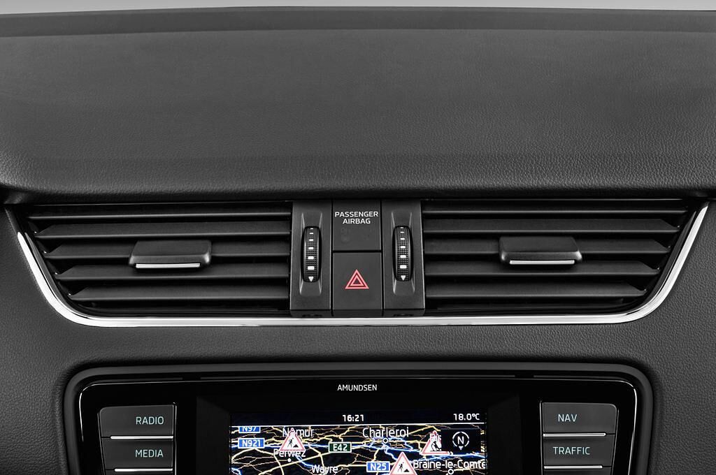Skoda Octavia (Baujahr 2015) Scout 5 Türen Lüftung