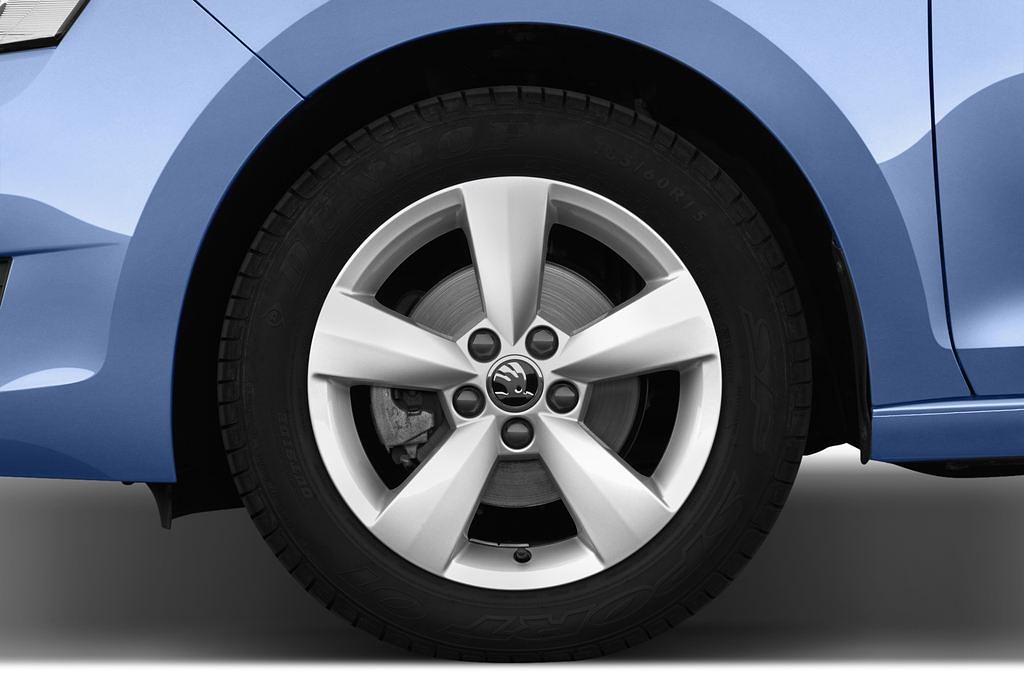 Skoda Rapid (Baujahr 2013) Elegance 5 Türen Reifen und Felge