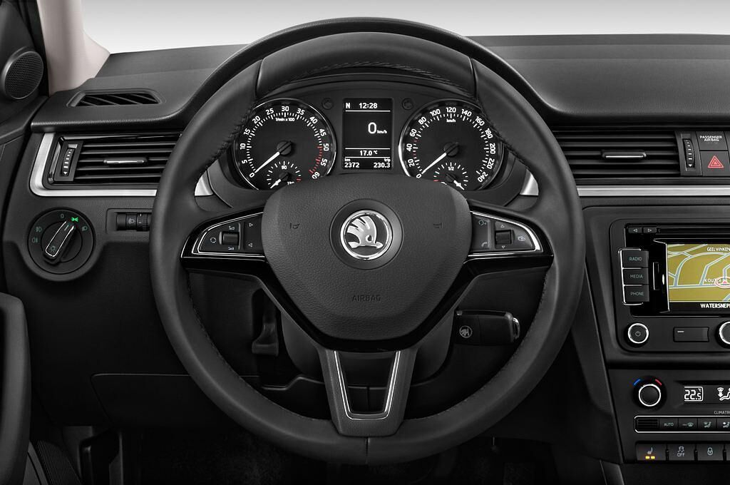 Skoda Rapid Spaceback (Baujahr 2014) Elegance 5 Türen Lenkrad