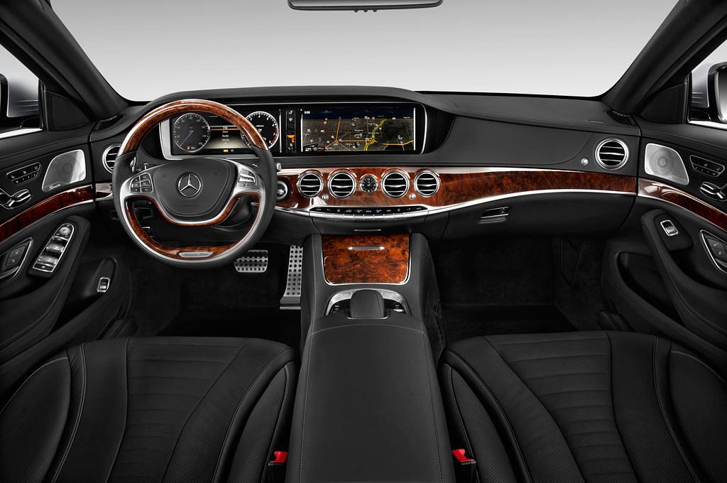 Mercedes S-Class (Baujahr 2014) - 4 Türen Cockpit und Innenraum