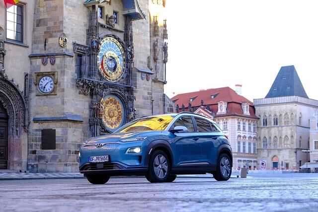 <h2 class='text-lg font-medium md:text-xl md:font-semibold'>Platz 6: Hyundai Kona Elektro - 36% Rabatt</h2><p>Mit&nbsp;<a href="https://www.carwow.de/angebote/hyundai/kona-elektro?utm_campaign=af_de_autoplenum_make:hyundai_model:kona-elektro_type:top-20-modelle-2020&utm_medium=editorial&utm_source=affiliate&utm_content=top-20-modelle-2020_hyundai-kona-elektroc">36% Nachlass&nbsp;bewegt sich Hyundai Kona Elektro</a>&nbsp;auf dem gleichen Rabattniveau wie der Mazda zuvor.&nbsp;</p>