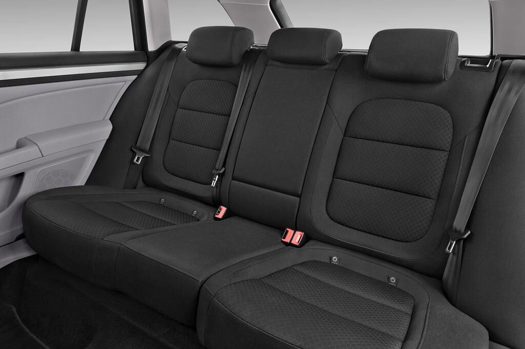 Skoda Superb (Baujahr 2014) Ambition 5 Türen Rücksitze