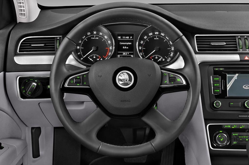 Skoda Superb (Baujahr 2014) Ambition 5 Türen Lenkrad