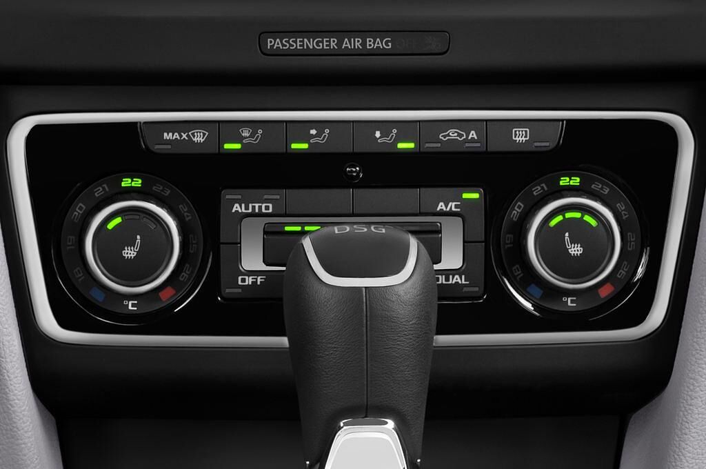 Skoda Superb (Baujahr 2014) Ambition 5 Türen Temperatur und Klimaanlage