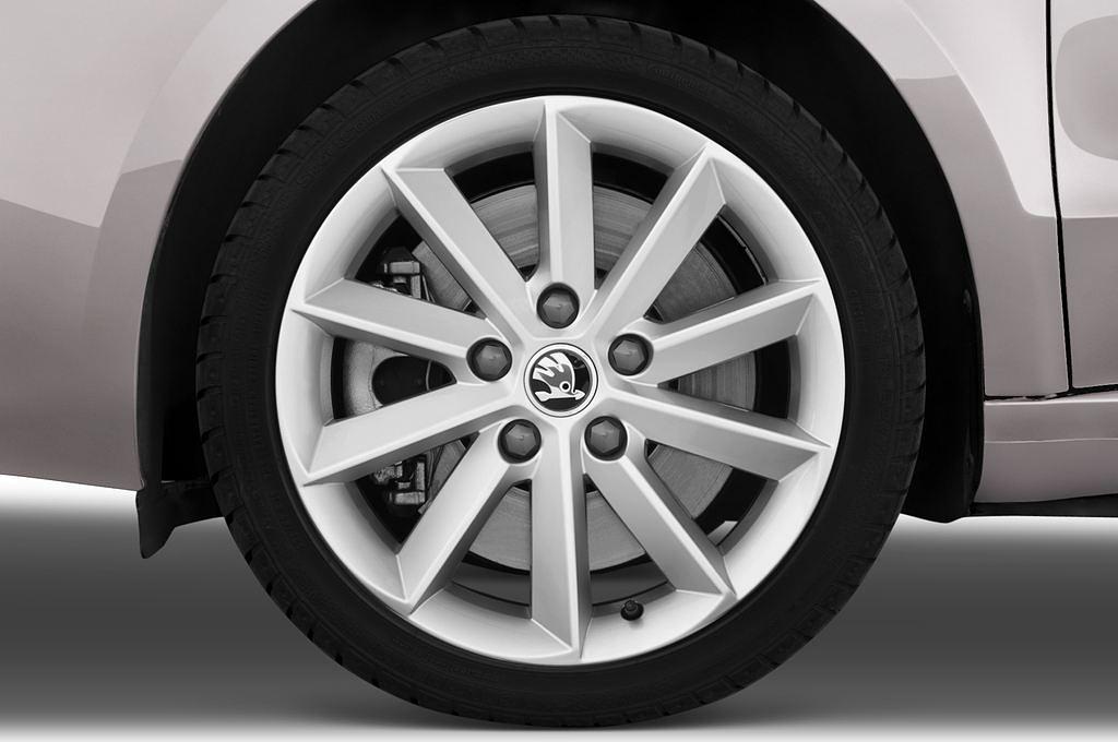 Skoda Superb (Baujahr 2014) Ambition 5 Türen Reifen und Felge