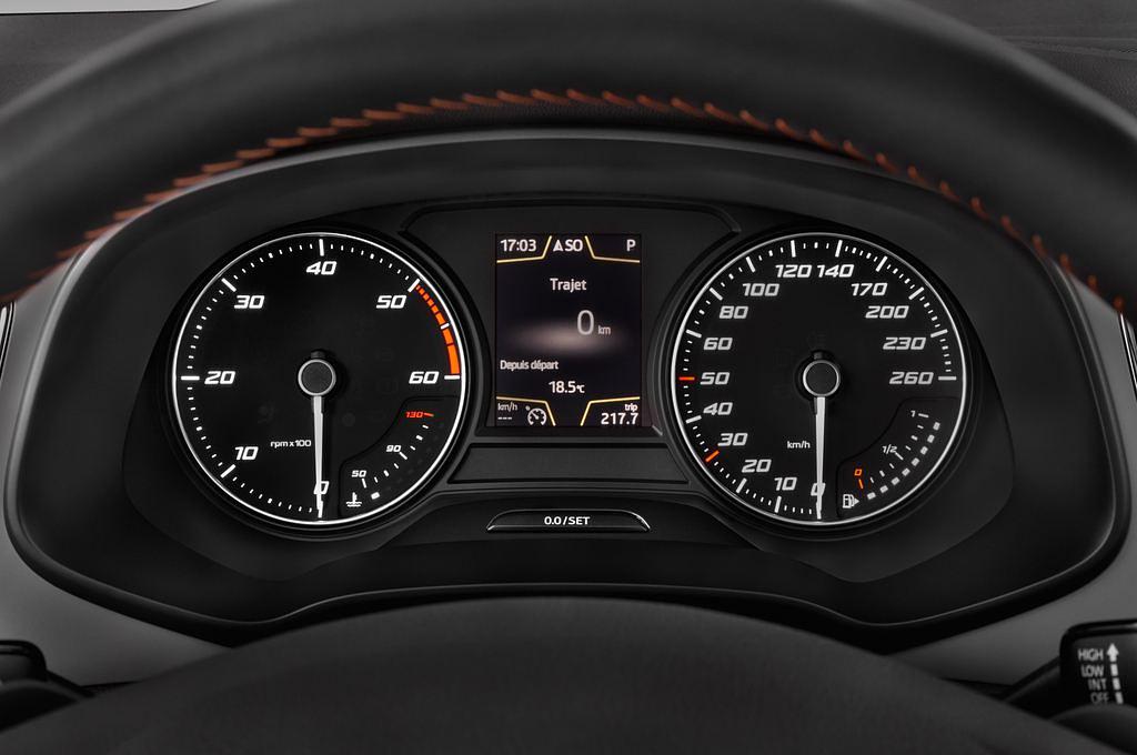 SEAT Leon (Baujahr 2015) X-Perience 5 Türen Tacho und Fahrerinstrumente