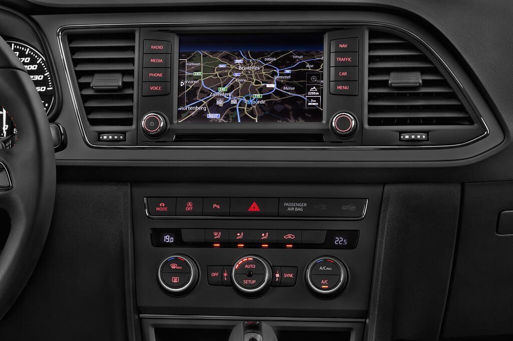 SEAT Leon (Baujahr 2015) X-Perience 5 Türen Mittelkonsole
