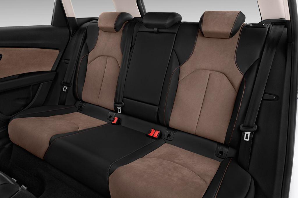 SEAT Leon (Baujahr 2015) X-Perience 5 Türen Rücksitze