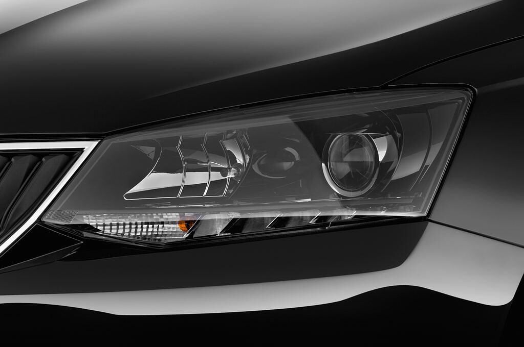 Skoda Fabia (Baujahr 2015) Ambition 5 Türen Scheinwerfer